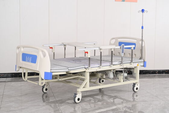 4 Motor Turning Nursing Bed 2050x960mm Manual Backup with Wood Grain Dining Table