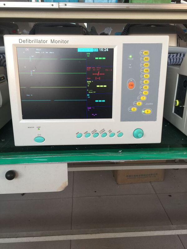 Biphasic Defibrillator Monitor Portable Cardiac Defi-Monitor with 12 Lead ECG, NIBP for Hospital Emergency Use